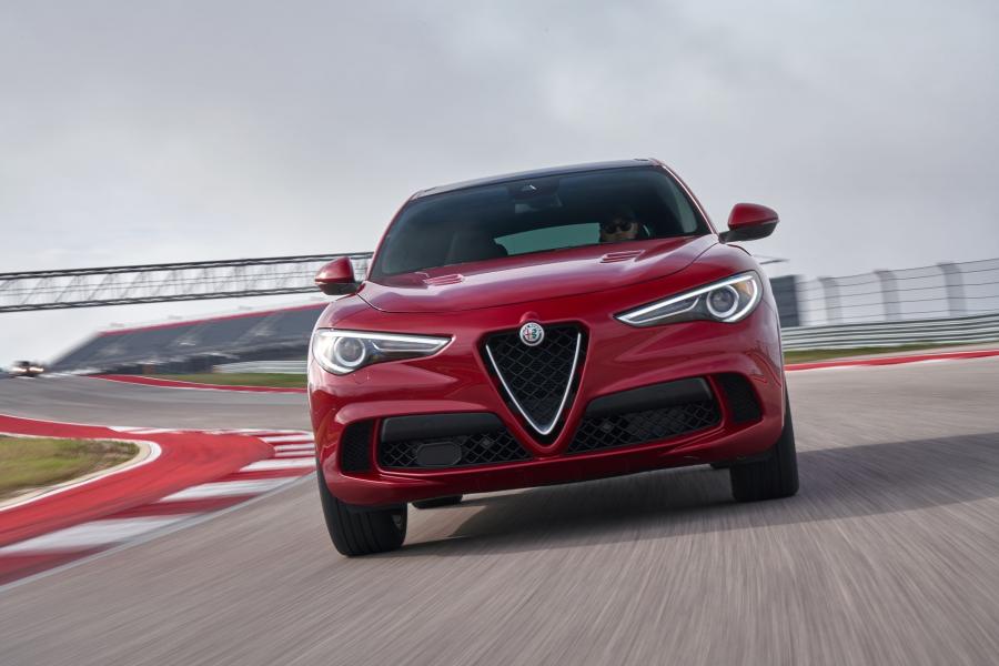  Alfa Romeo Stelvio Quadrifoglio (949) 2018 года  (NA) (фото 35 из 40)